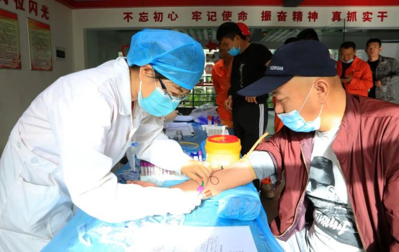 寧夏鋼鐵集團(tuán)開展“關(guān)愛員工，關(guān)注健康”職工健康體檢活動